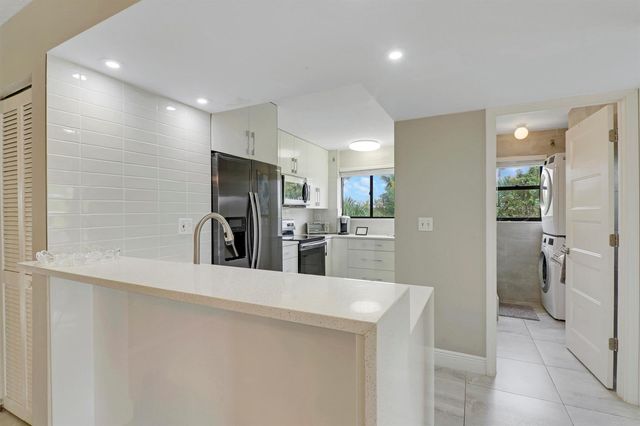 360 Bella Vista Court N 60, Jupiter, FL 33477