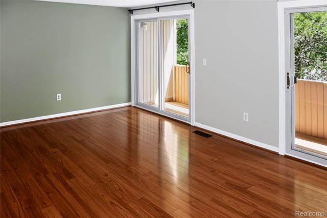 7364 Balsam Court Unit 32, West Bloomfield Charter Township, MI 48322