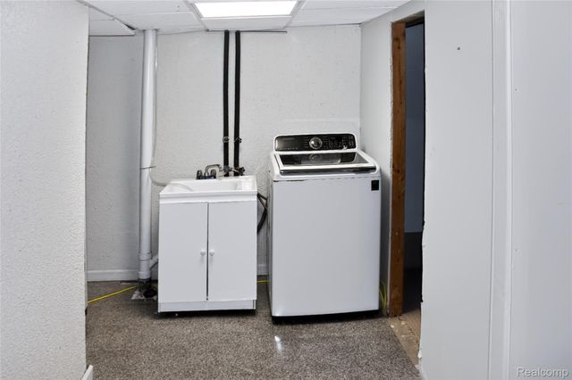 7364 Balsam Court Unit 32, West Bloomfield Charter Township, MI 48322