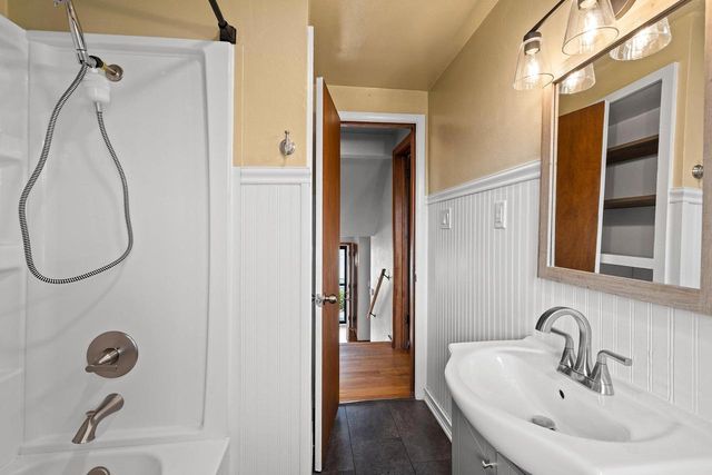 991 SUBURBAN DRIVE, De Pere, WI 54115
