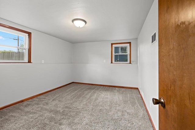 991 SUBURBAN DRIVE, De Pere, WI 54115