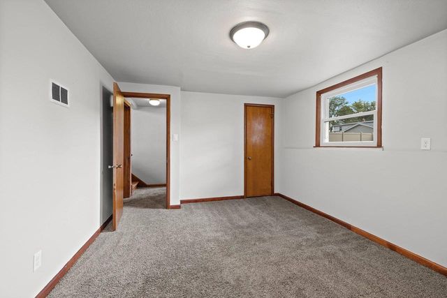 991 SUBURBAN DRIVE, De Pere, WI 54115
