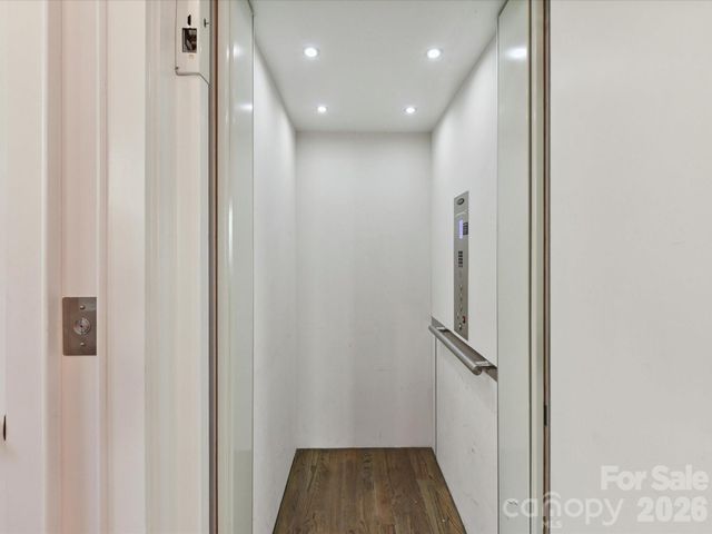 6531 Hazelton Drive, Charlotte, NC 28210