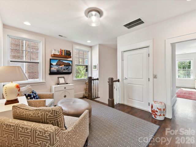 6531 Hazelton Drive, Charlotte, NC 28210