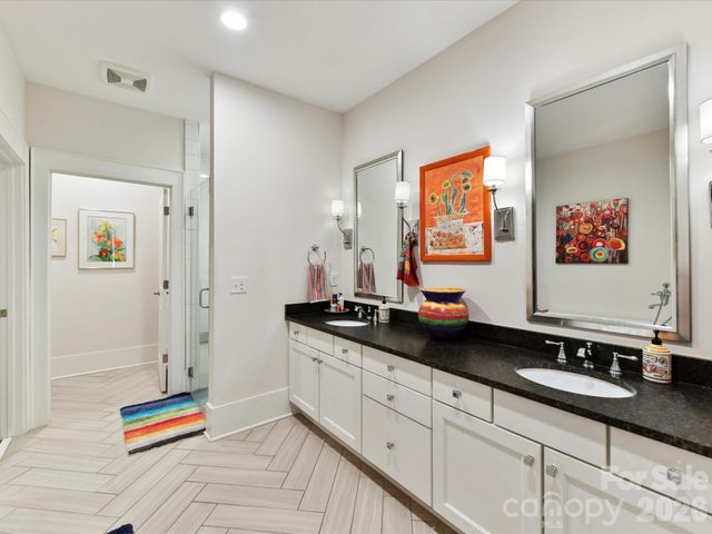 6531 Hazelton Drive, Charlotte, NC 28210