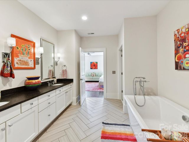 6531 Hazelton Drive, Charlotte, NC 28210