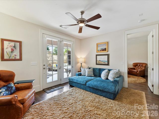 6531 Hazelton Drive, Charlotte, NC 28210