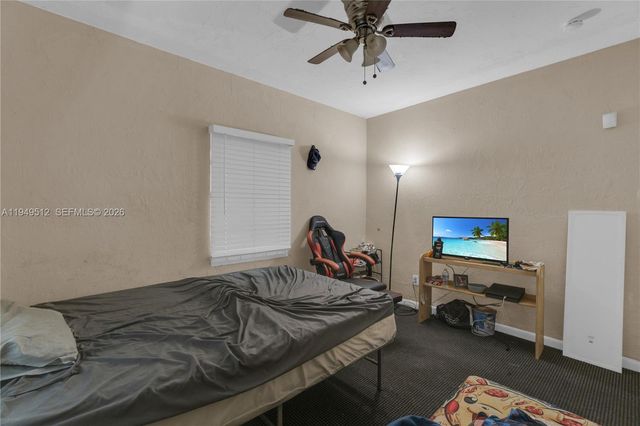 1478 NW 74th St, Miami, FL 33147