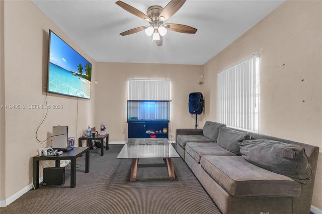 1478 NW 74th St, Miami, FL 33147