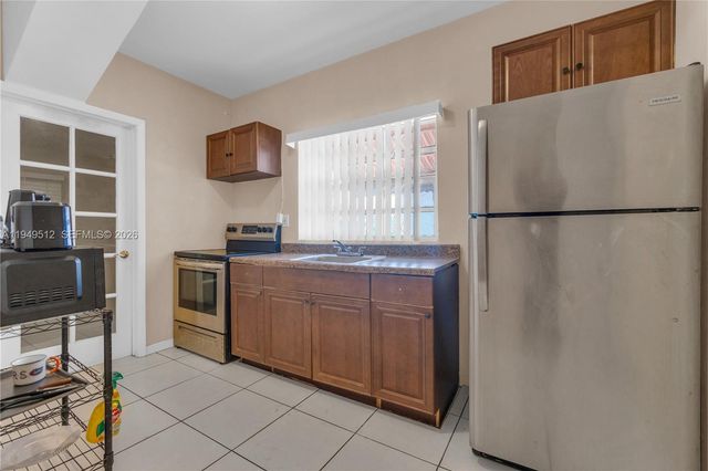 1478 NW 74th St, Miami, FL 33147