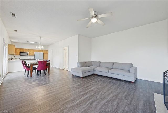 6709 Glasgow ST, Suffolk, VA 23435