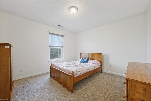 6709 Glasgow ST, Suffolk, VA 23435