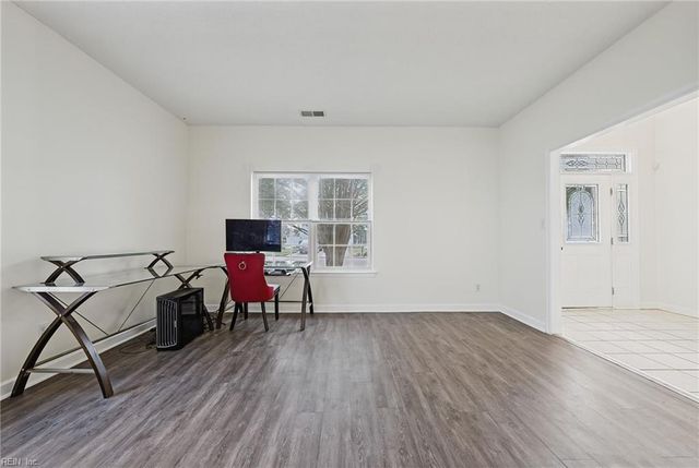 6709 Glasgow ST, Suffolk, VA 23435