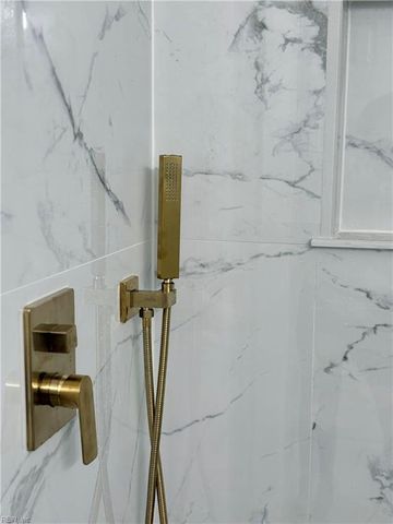 509 Head Of River RD, Chesapeake, VA 23322