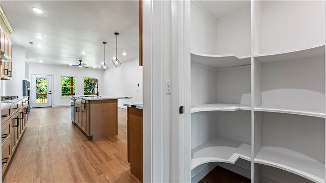 906 W Holly Street, Rogers, AR 72756