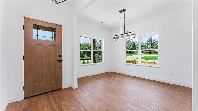 906 W Holly Street, Rogers, AR 72756