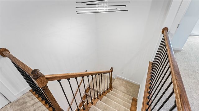 906 W Holly Street, Rogers, AR 72756