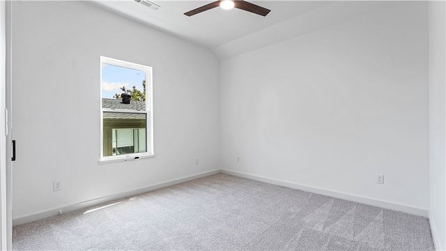 906 W Holly Street, Rogers, AR 72756