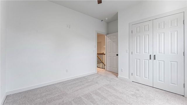 906 W Holly Street, Rogers, AR 72756
