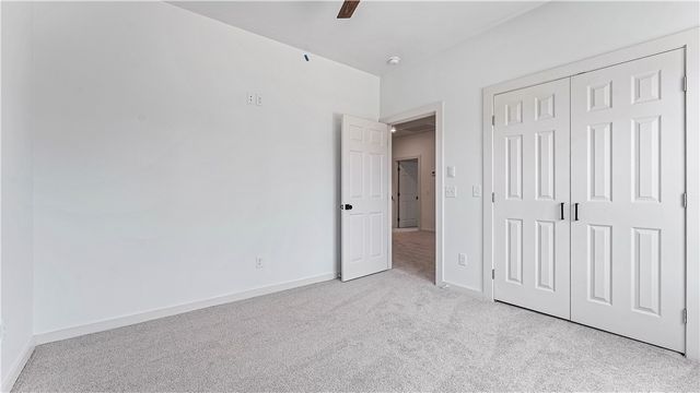 906 W Holly Street, Rogers, AR 72756
