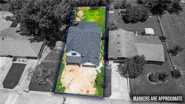 906 W Holly Street, Rogers, AR 72756