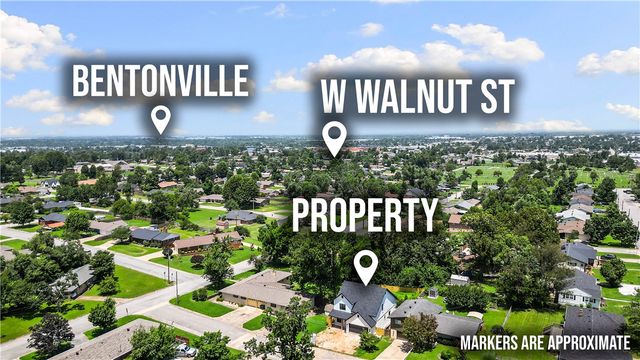 906 W Holly Street, Rogers, AR 72756