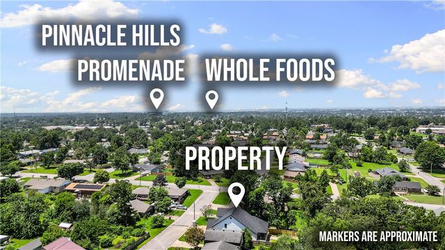 906 W Holly Street, Rogers, AR 72756