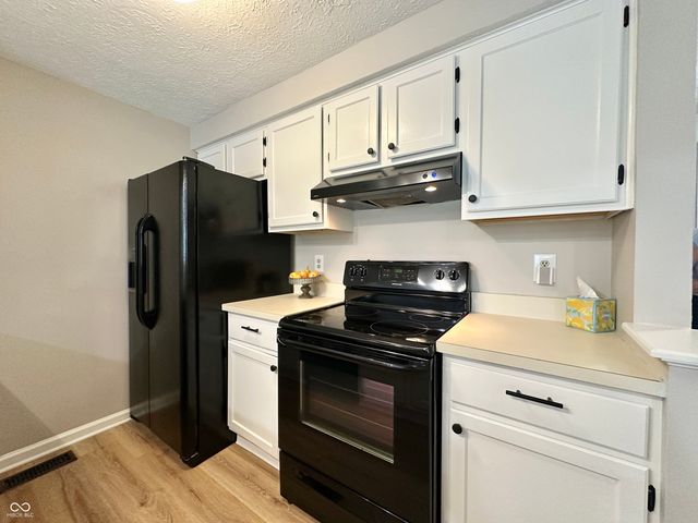7975 Glen View Drive, Indianapolis, IN 46236