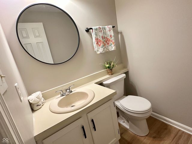 7975 Glen View Drive, Indianapolis, IN 46236
