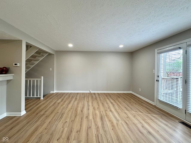 7975 Glen View Drive, Indianapolis, IN 46236
