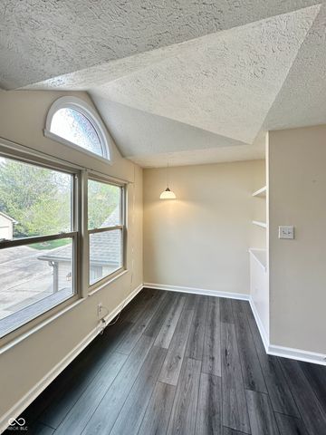 7975 Glen View Drive, Indianapolis, IN 46236