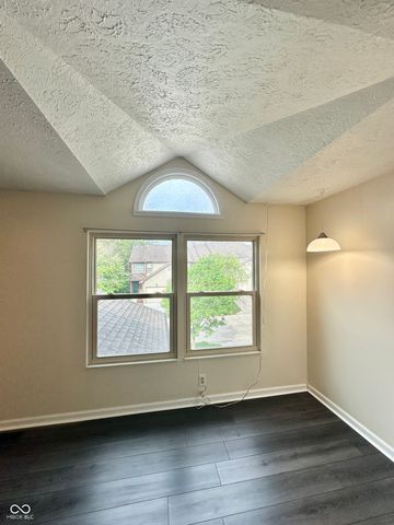 7975 Glen View Drive, Indianapolis, IN 46236