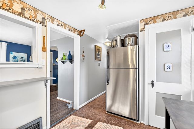 447 Meadowbrook Dr, N Versailles, PA 15137