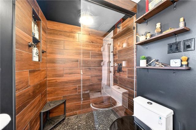 447 Meadowbrook Dr, N Versailles, PA 15137