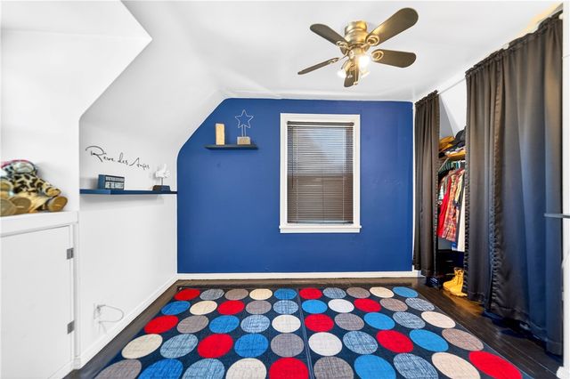 447 Meadowbrook Dr, N Versailles, PA 15137