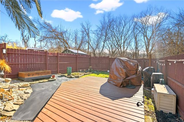 447 Meadowbrook Dr, N Versailles, PA 15137