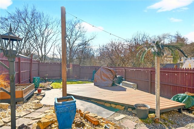 447 Meadowbrook Dr, N Versailles, PA 15137