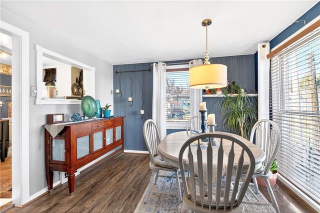 447 Meadowbrook Dr, N Versailles, PA 15137