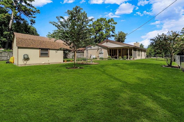 415 Northwood Drive, Conroe, TX 77303