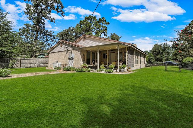415 Northwood Drive, Conroe, TX 77303