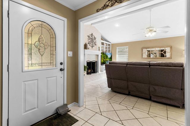 415 Northwood Drive, Conroe, TX 77303