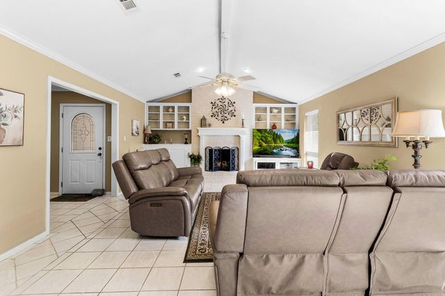 415 Northwood Drive, Conroe, TX 77303