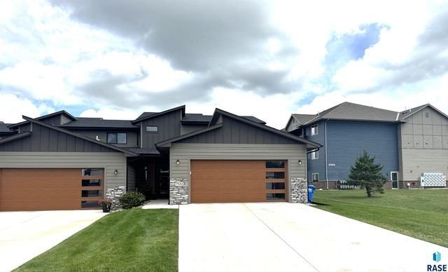 7332 S Tivoli Pl, Sioux Falls, SD 57108