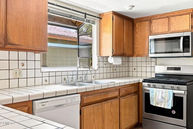 87 Olive Street, Oak View, CA 93022