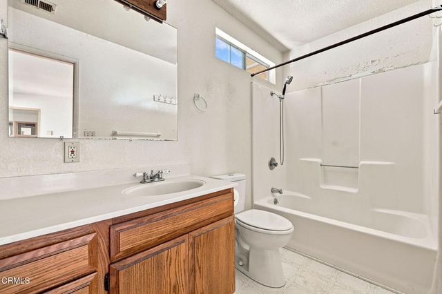 87 Olive Street, Oak View, CA 93022