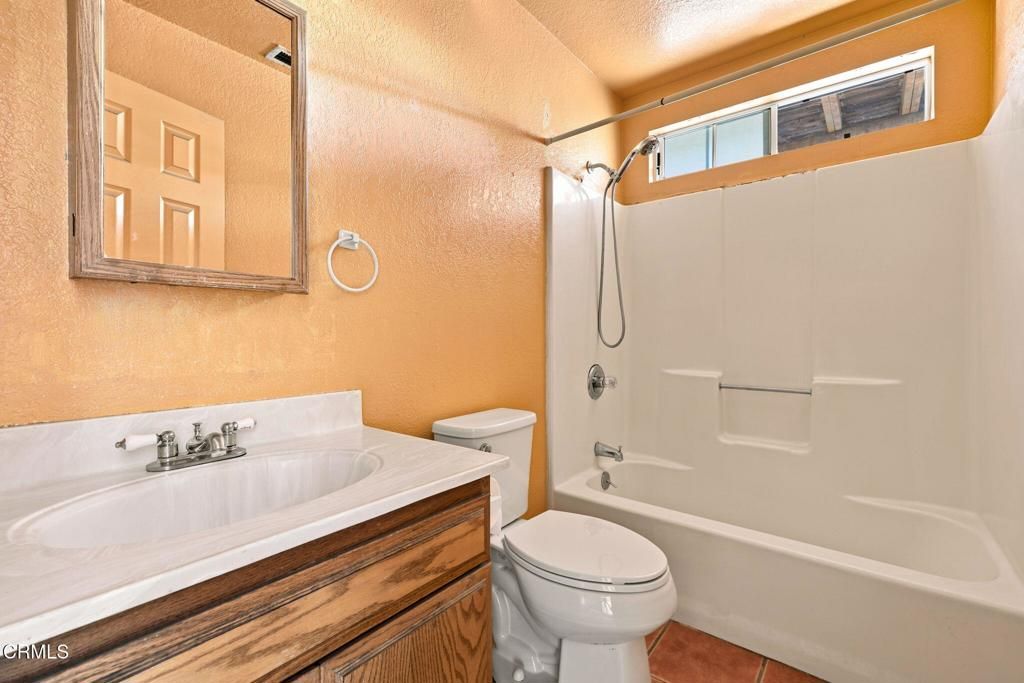 Image 18 of property listing at 87 Olive Street, Oak View, CA 93022