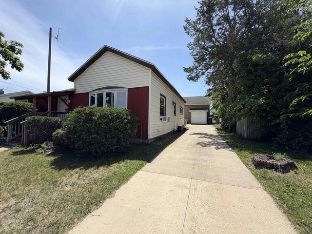 421 W Bridge Street, New Lisbon, WI 53950