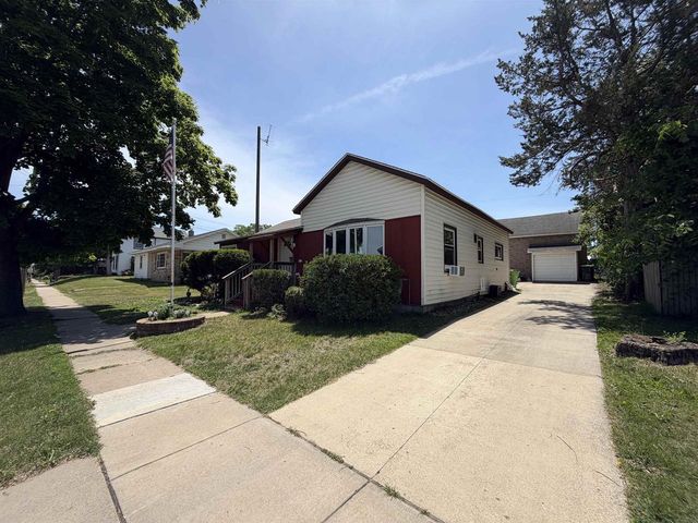 421 W Bridge Street, New Lisbon, WI 53950
