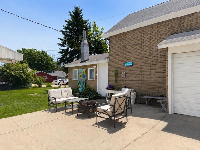 421 W Bridge Street, New Lisbon, WI 53950
