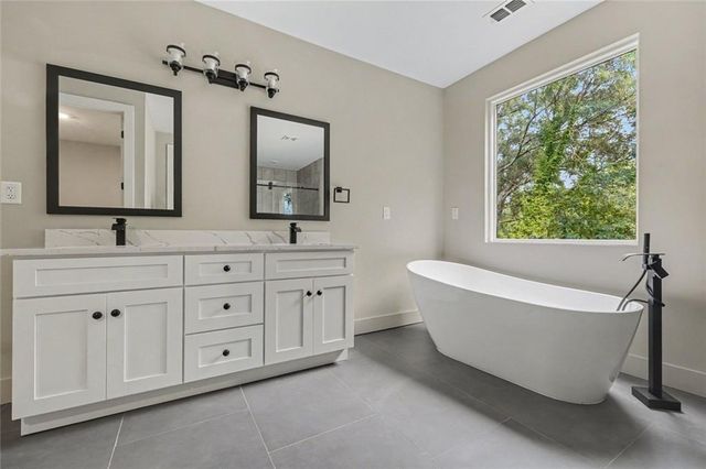2402 Lynn Iris Drive, Decatur, GA 30032